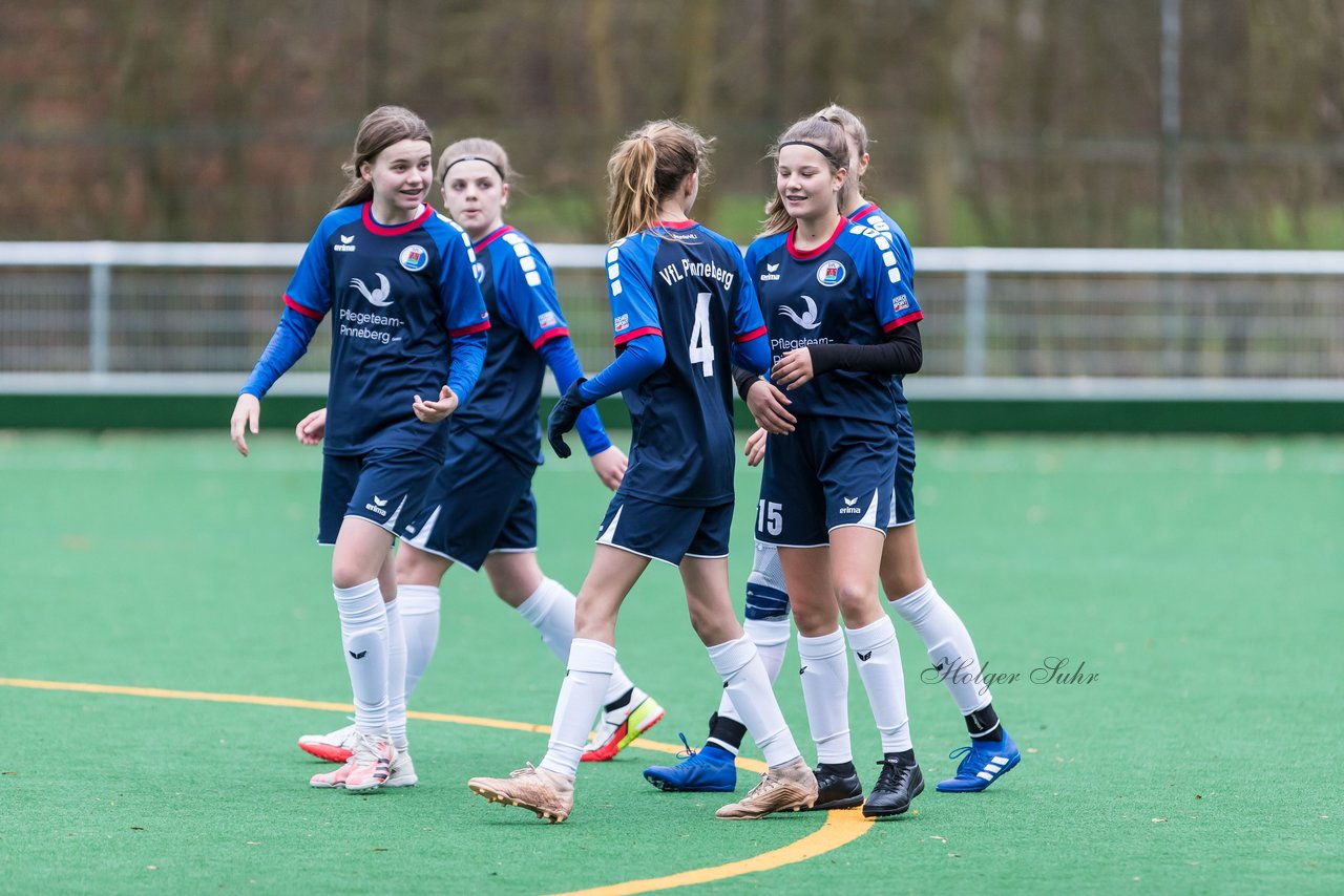 Bild 364 - wBJ VfL Pinneberg - St. Pauli : Ergebnis: 7:0 (Abbruch)